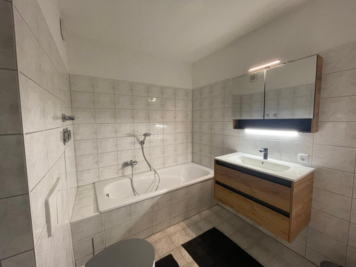 Ferienwohnung - Gaestewohnung In Forst Forst  Ngoại thất bức ảnh