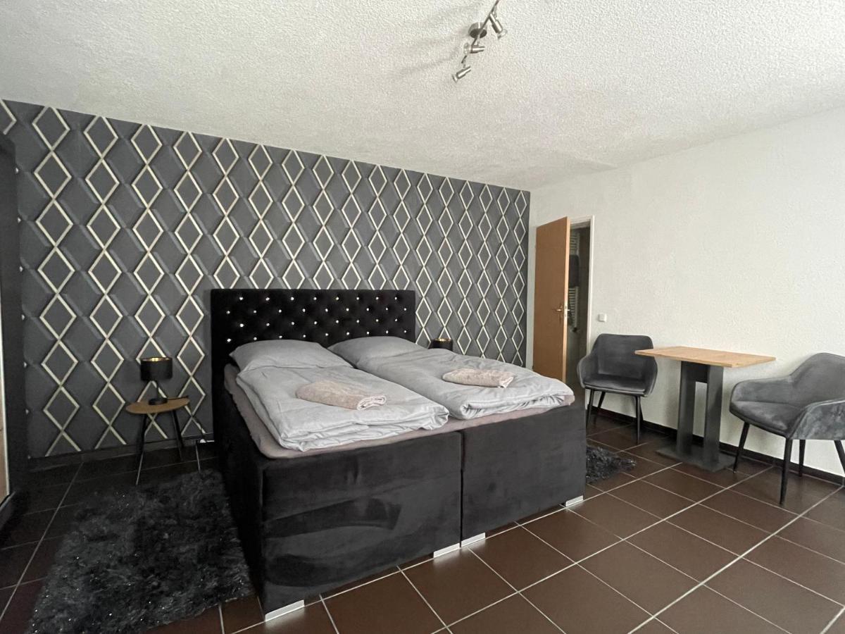 Ferienwohnung - Gaestewohnung In Forst Forst  Ngoại thất bức ảnh